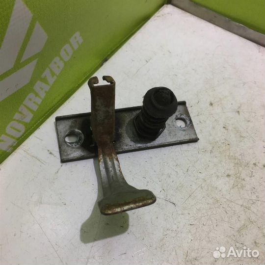 Крючок капота Фиат Пунто 176