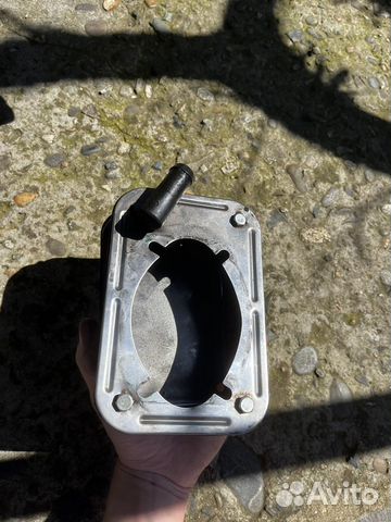 Крышка карбюратора