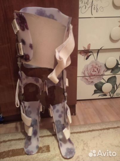 Аппарат ортез на нижние конечности и туловище