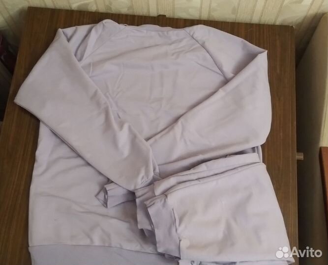 Спортивный костюм женский