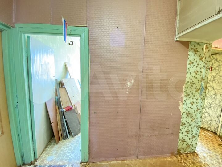 4-к. квартира, 82 м², 1/9 эт.