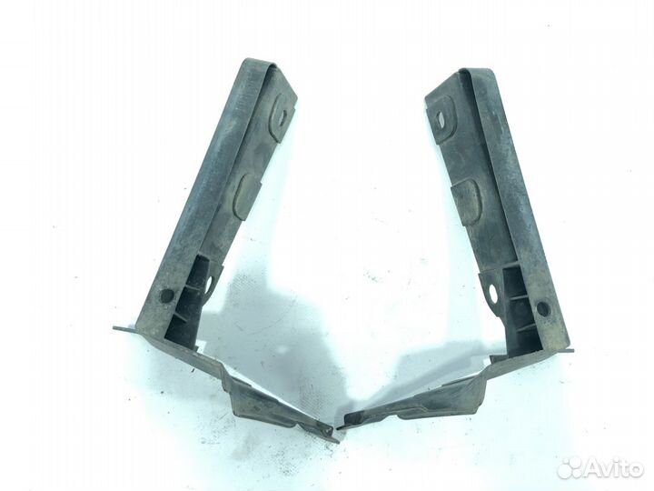 Кронштейн заднего бампера. задний Subaru Impreza