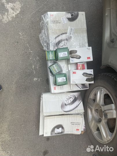 Комплект тормозных дисков и колодок Honda Accord