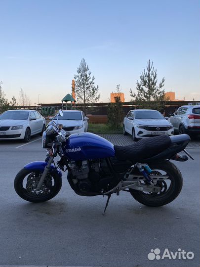 Мотоцикл Yamaha XJR 400R