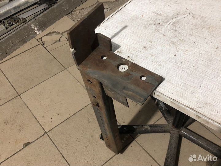 Кронштейн задний крепления рельсы schmitz