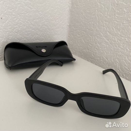 Очки с чехлом