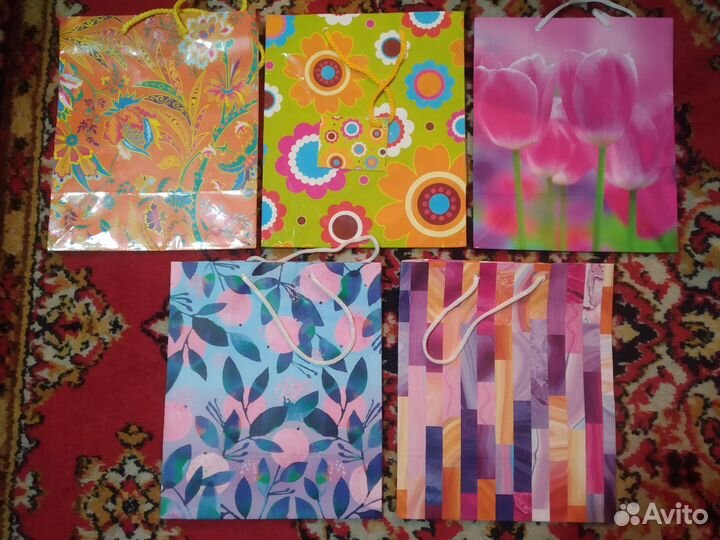 Пакеты бумажные подарочные