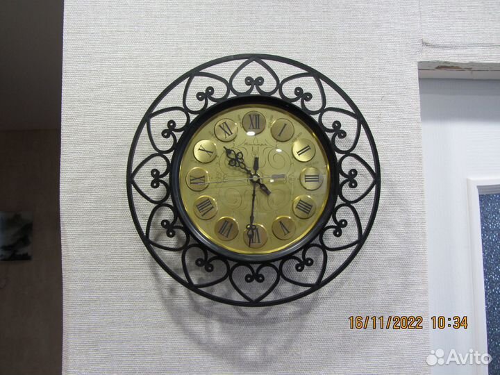 Часы настенные старинные Янтарь