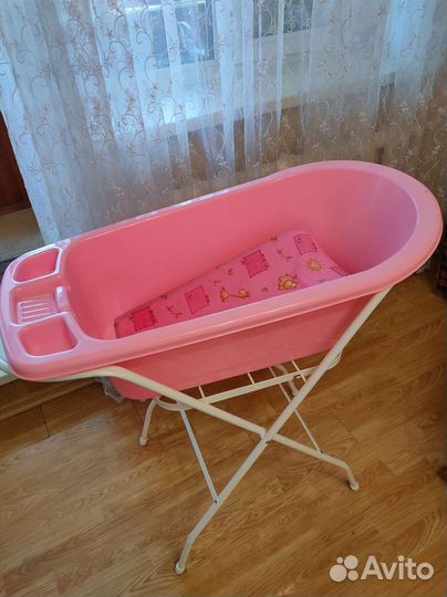 Детская ванночка с подставкой
