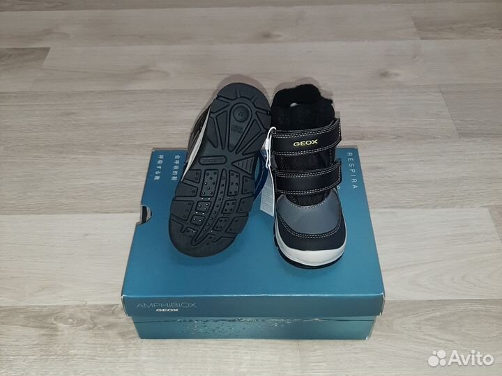 Новые ботиночки Geox р 27 весна
