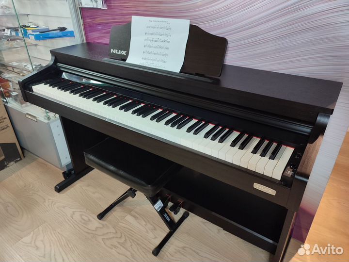 Корпусное цифровое пианино для дома