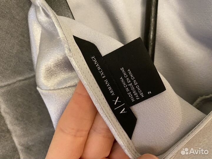 Armani exchange мини платье xs серебристой