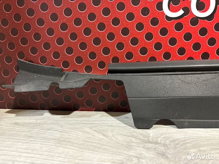 Пыльник крыла переднего левого Toyota Land Cruiser