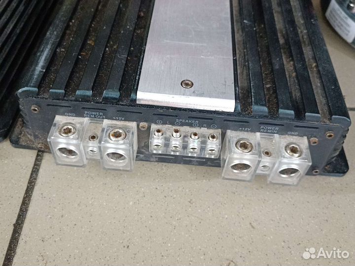 Широкополосный усилитель 2кан Momo FR 2.1500 Момо