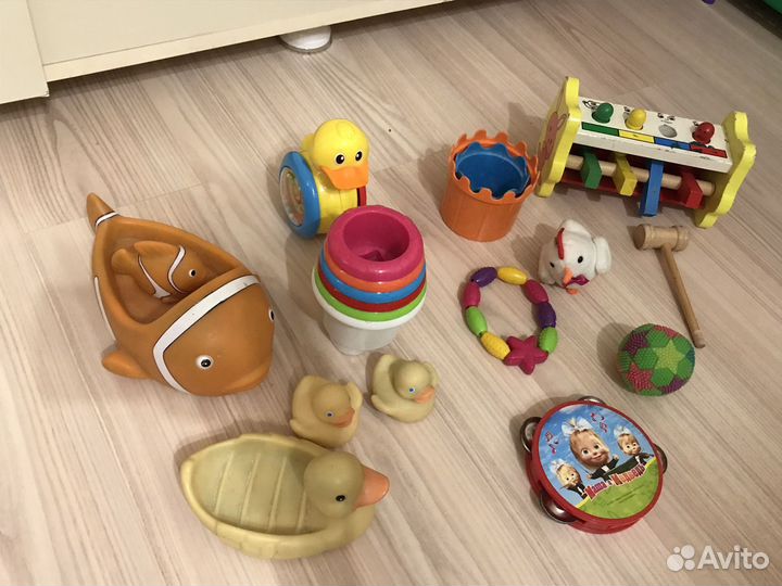 Развивающие игрушки для малышей пакетом