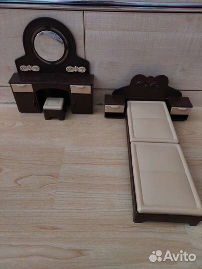 Мебель для кукольного домика