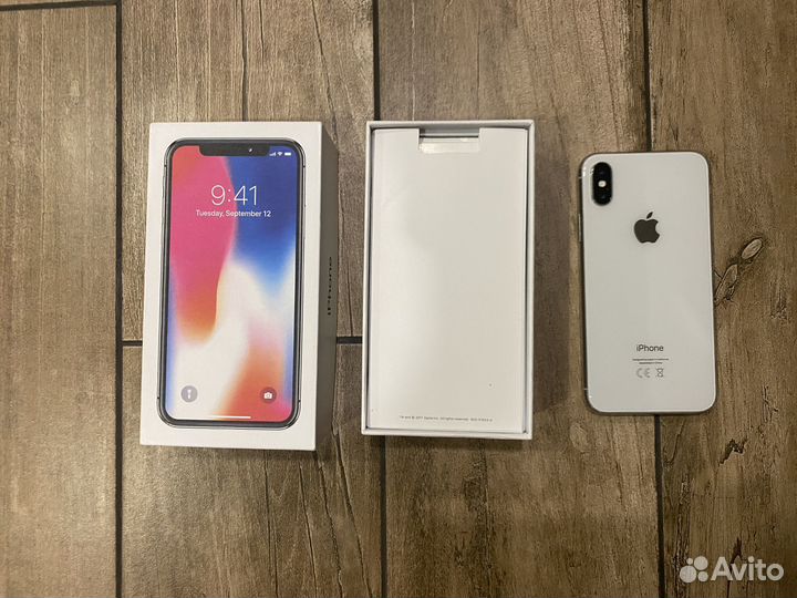 iPhone X, 64 ГБ