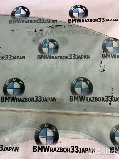 Стекло боковое переднее правое Bmw E87 хэтчбэк