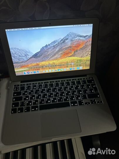Apple MacBook Air 11 2011