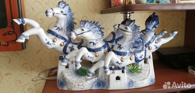 Фарфоровая статуя. Ночник