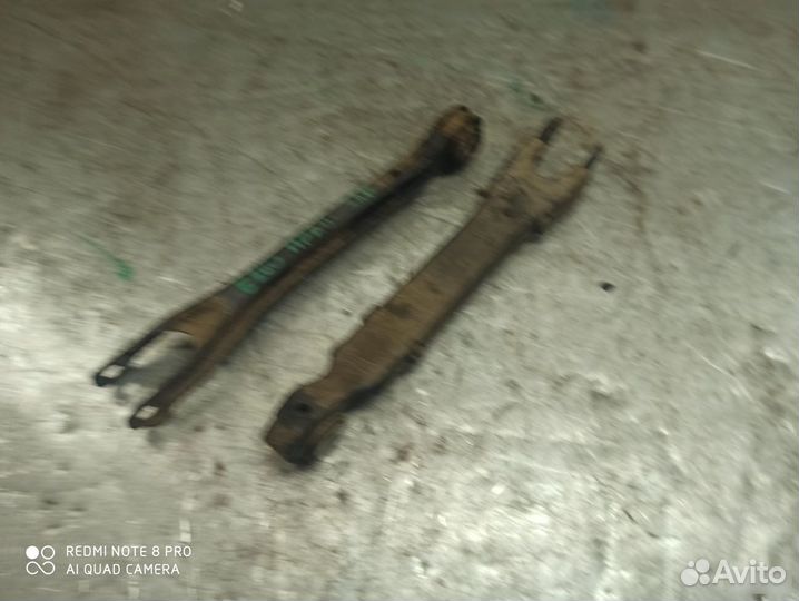 Продольный рычаг штанга Mercedes-Benz E-Class C207