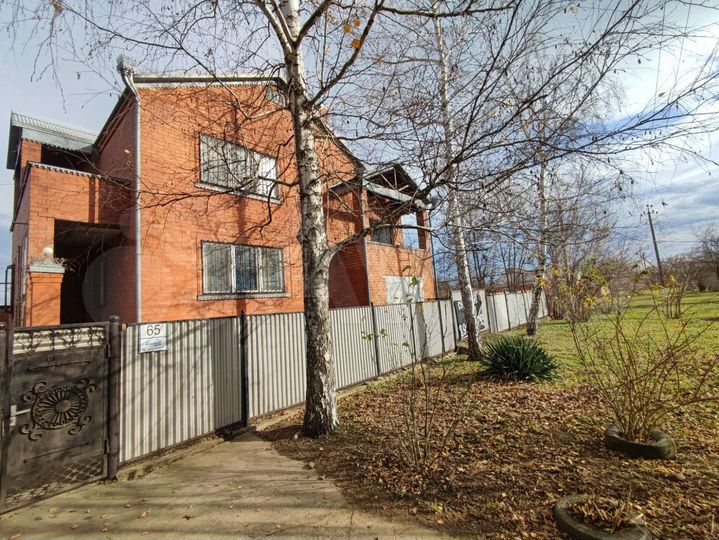 Дом 304 м² на участке 18,9 сот.