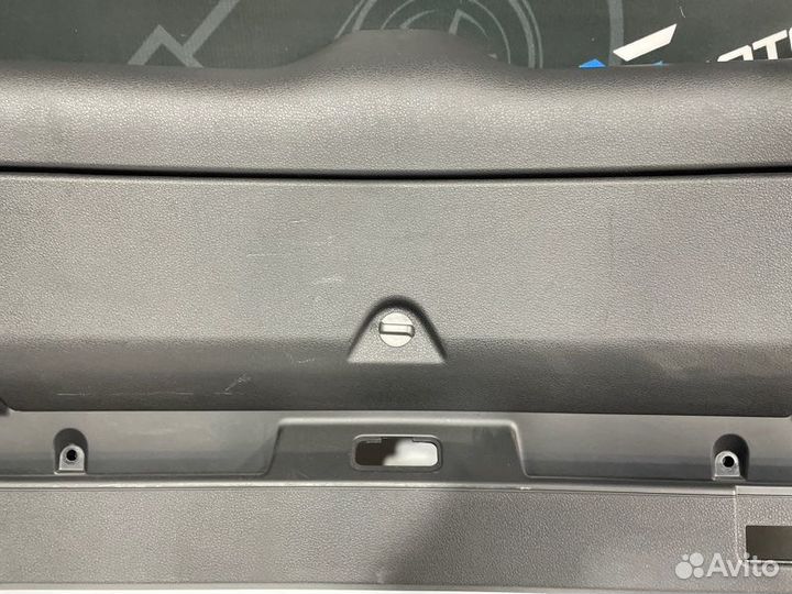Обшивка крышки багажника Audi Q7 4L BAR 2007