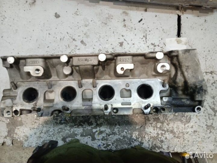 Головка блока цилиндров правая Audi Q7 4L BAR 2006