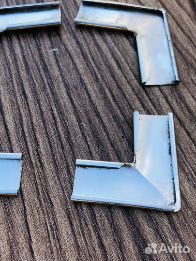 Уголки заднего стекла Opel 1998 год