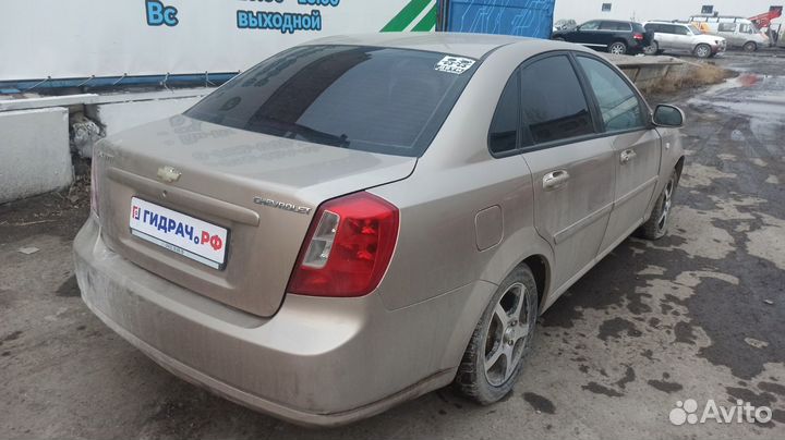 Повторитель на крыло белый Chevrolet Lacetti 96337