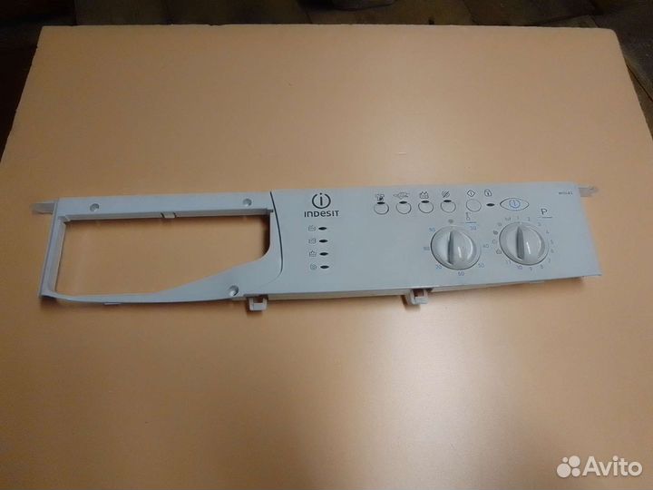 Панель управления Indezit wisl-82