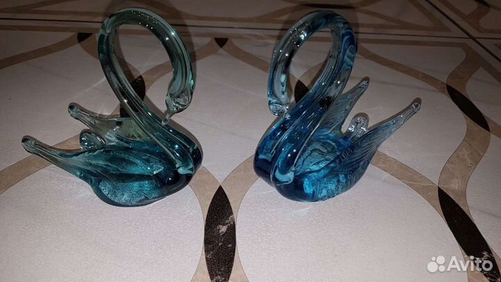 Лебединная пара из закаленного стекла