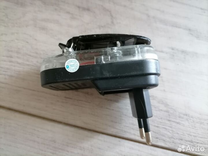 Зарядное устройство универсальное 