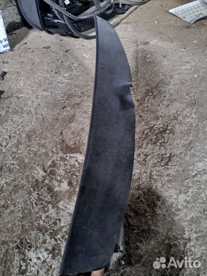 Обшивка крышки багажника Skoda Fabia