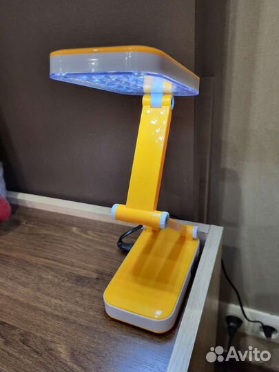Лампа настольная