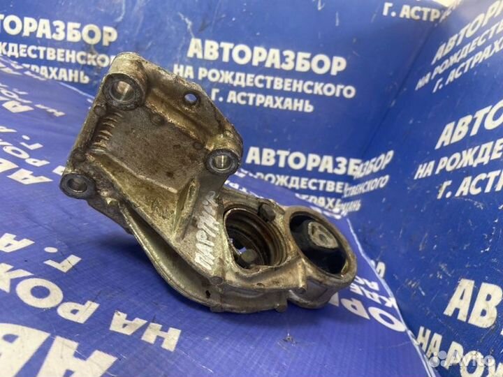 Опора полуоси. Peugeot Partner грузовой-фургон