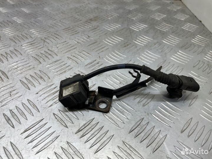 Датчик ускорения Audi A8 седан BFM 2006