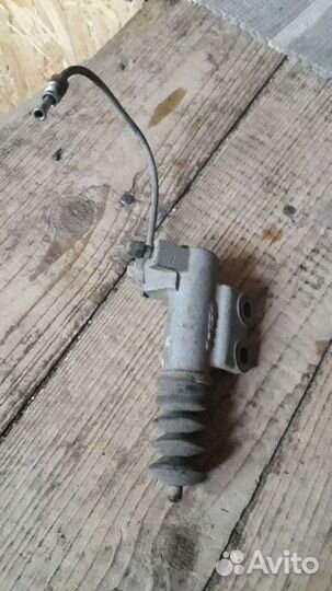 Mitsubishi L200 рабочий цилиндр сцепления