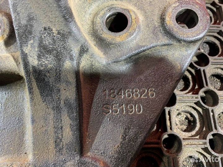 Кронштейн бампера левый Scania 5-series