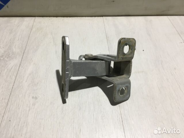 Петля двери багажникаlada largus 1.6 мт к4м
