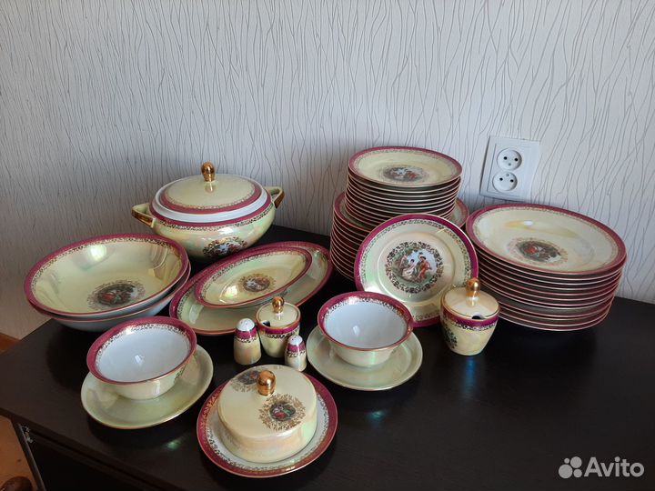 Сервиз чайно - столовый Мадонна на 12 персон