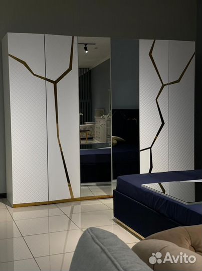 Спальные гарнитуры новые