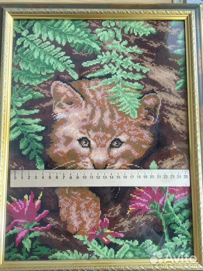 Картина вышитая, в красивой раме