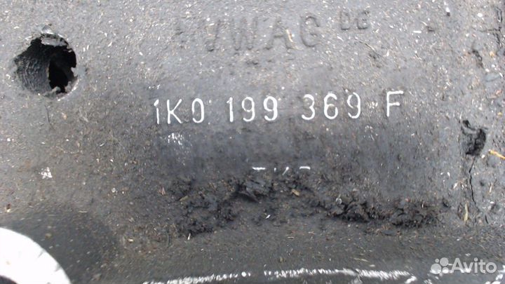 Балка подвески передняя Volkswagen Touran, 2010