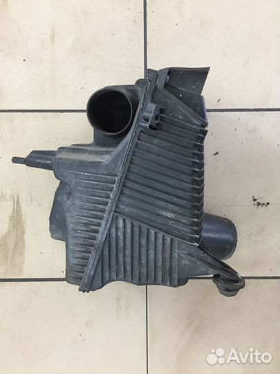 Корпус воздушного фильтра Renault Megane II