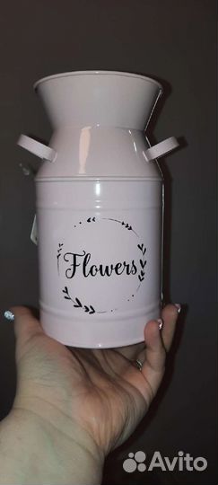 Металлическое кашпо-вазон