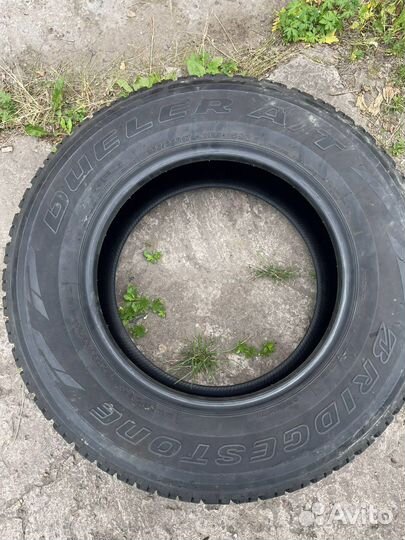 Bridgestone Dueler A/T 693 III 265/65 R17