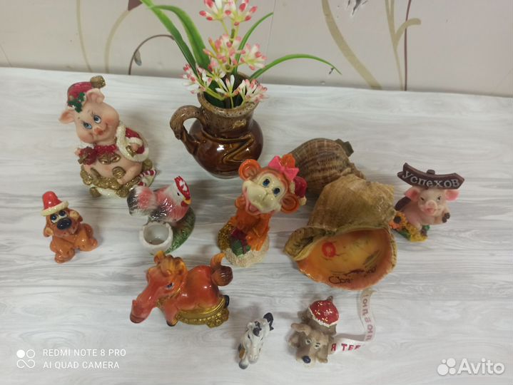 Магниты и фигурки пакетом