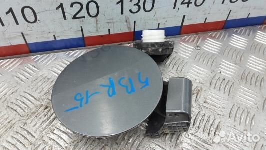 Лючок бака hyundai IX35 1 (5BR15IC01)