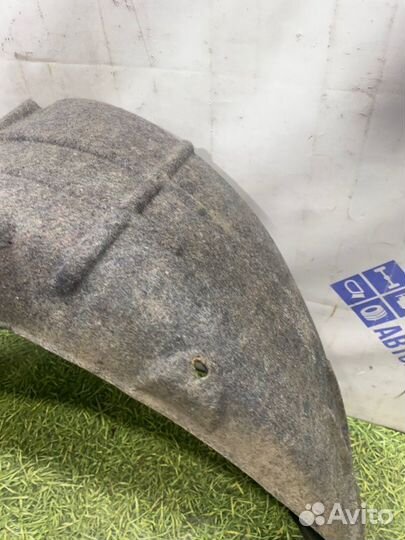 Подкрылок задний правый Ford C-Max универсал 1.8